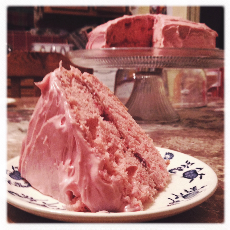 Illustration for article titled Strawberry Cake! A Photo Essay